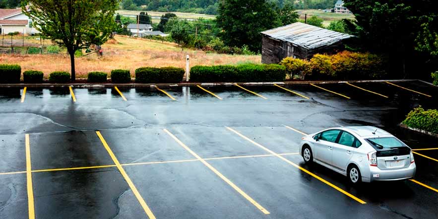 Dicas para evitar furto de carro: evite estacionar naquela vaga mais distante.