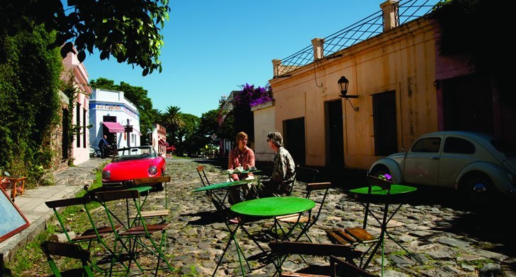 Viagem para o Uruguai: Colônia del Sacramento traz construções históricas e boa gastronomia.