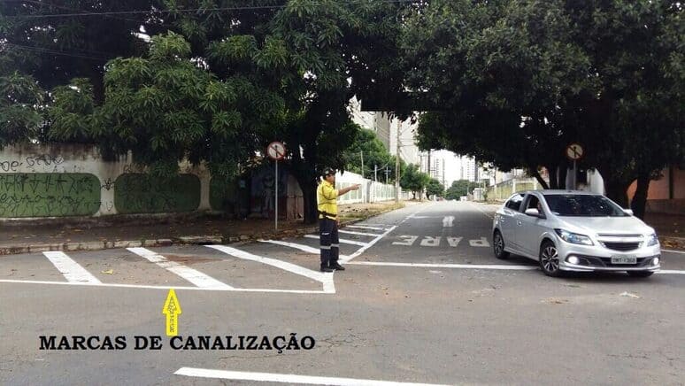 Imagem de uma faixa zebrada