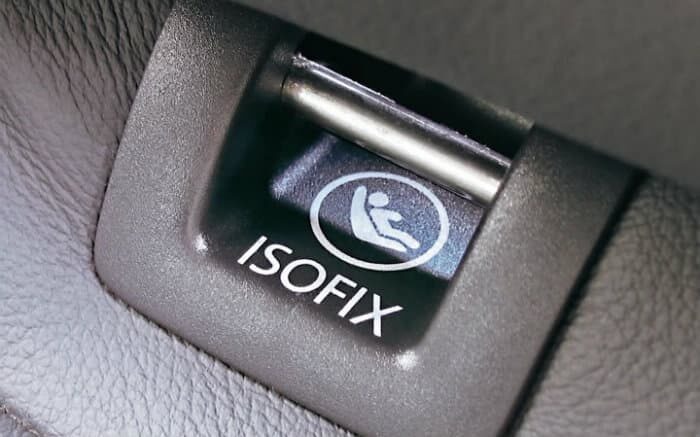 imagem de símbolo isofix para texto sobre o que é isofix